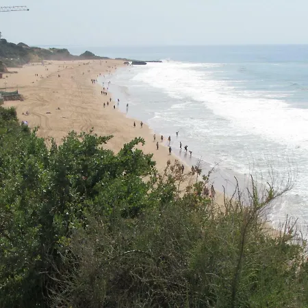 Between Beach And Downtown Apartment Albufeira